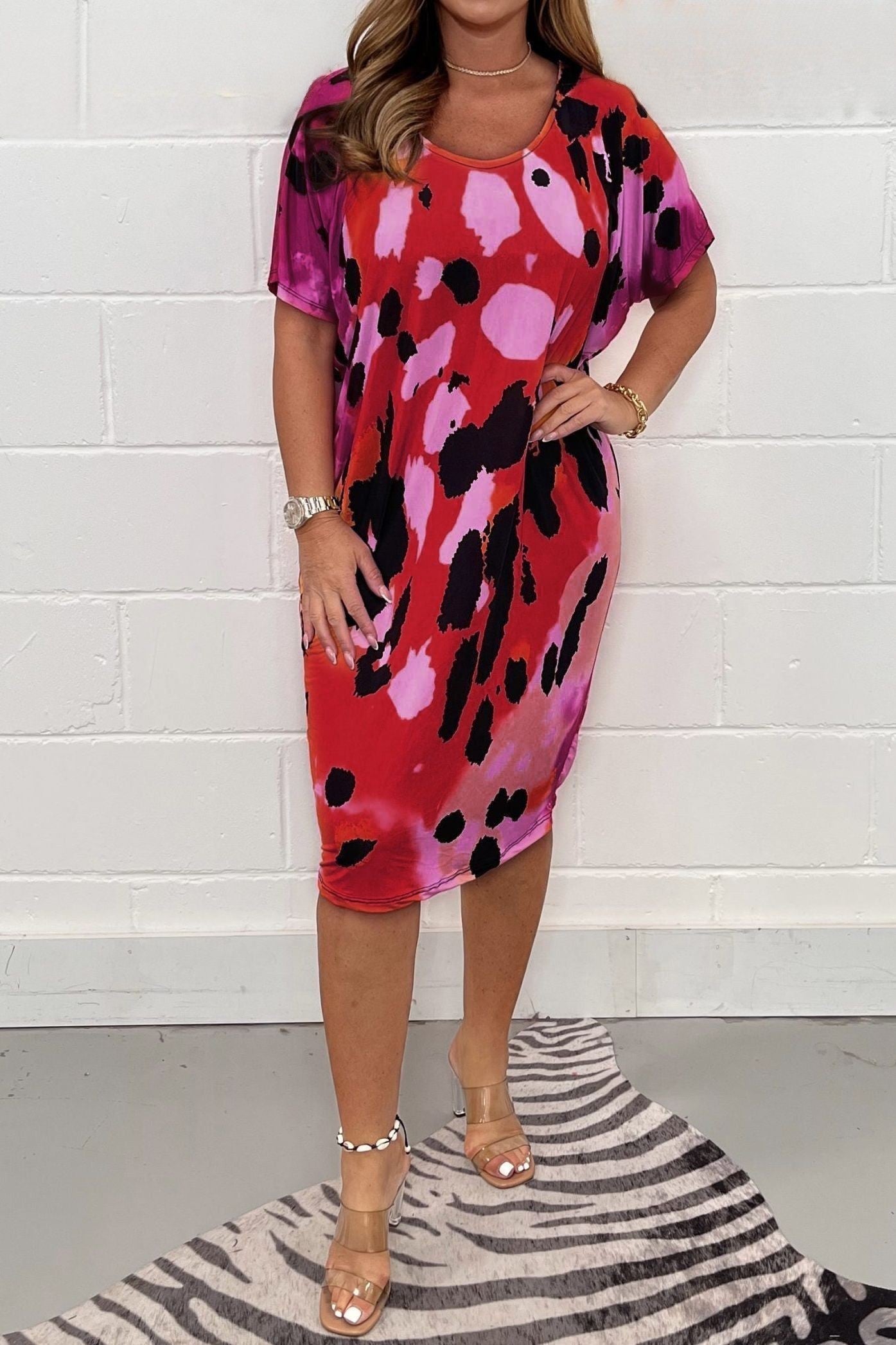 ANNE | Robe d’été fluide élégante avec couverture ventre