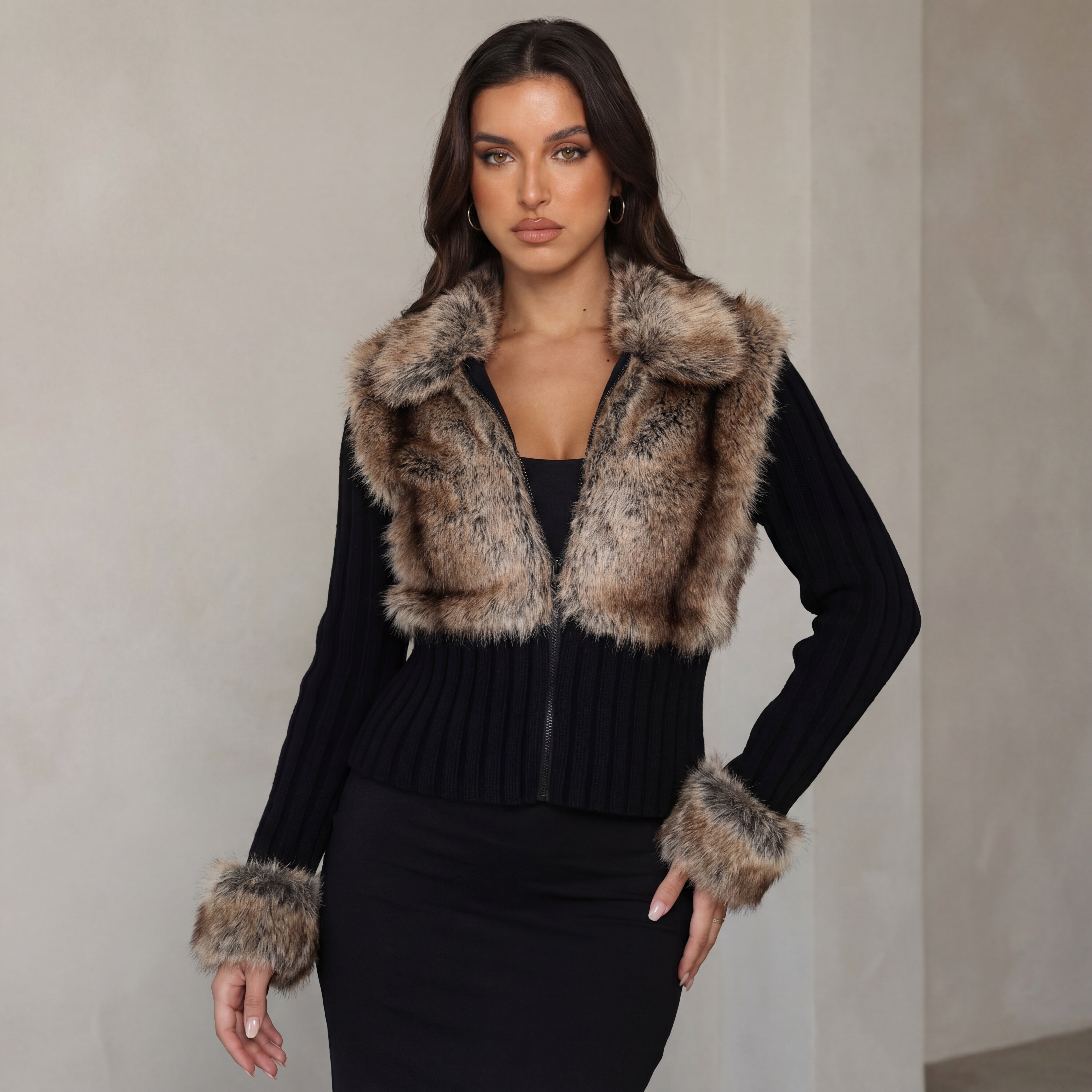 Valénne | Luxuriöser Strickcardigan aus Kunstpelz