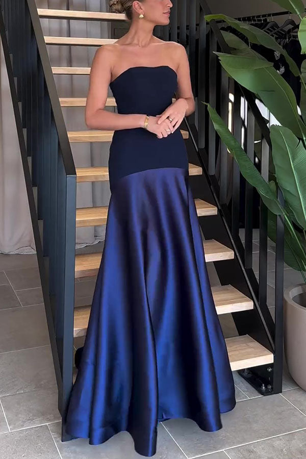 Luxuriöses, trägerloses Maxikleid aus Satin
