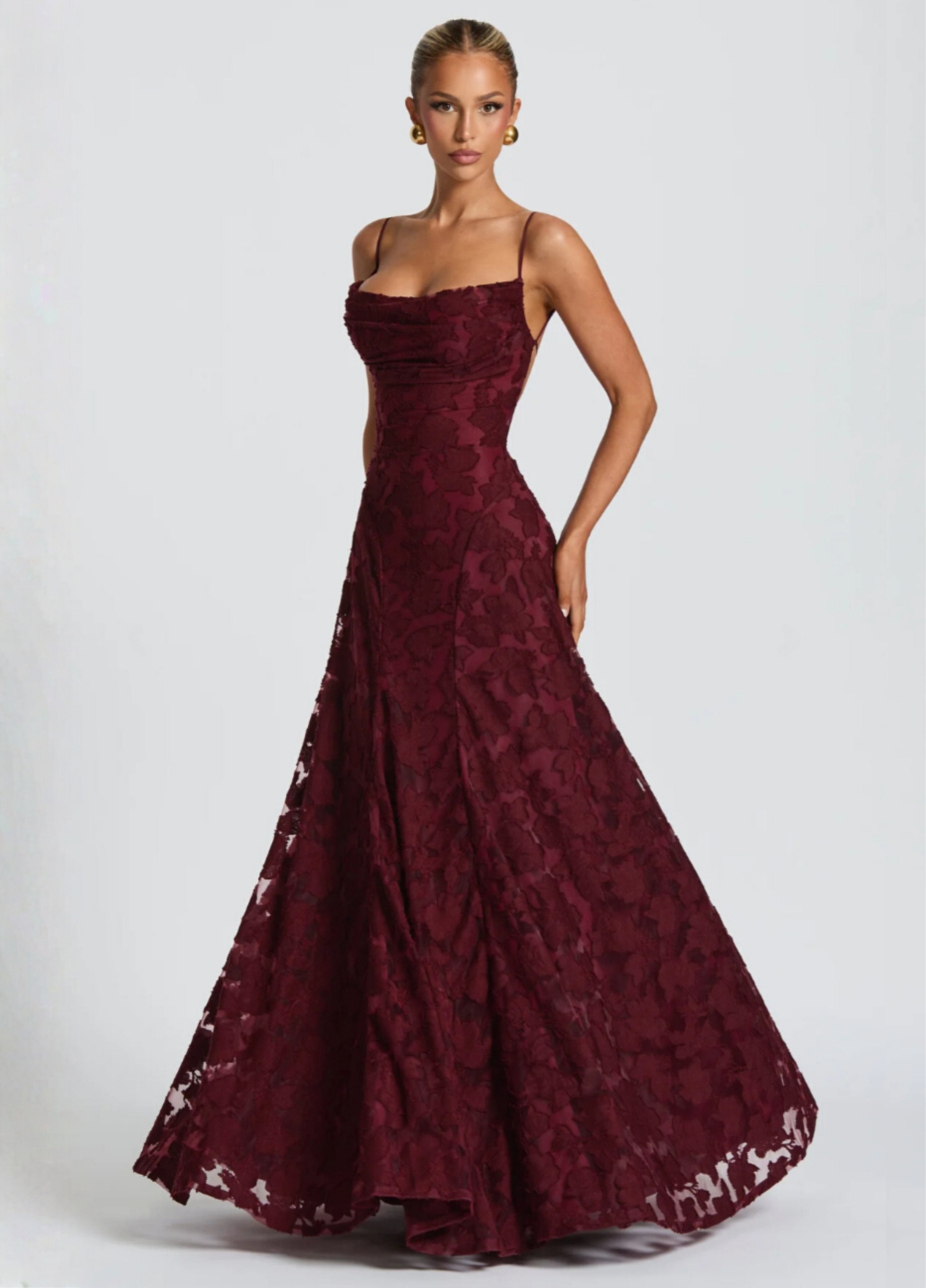 Leanne | Romantisches Maxikleid in Weinrot