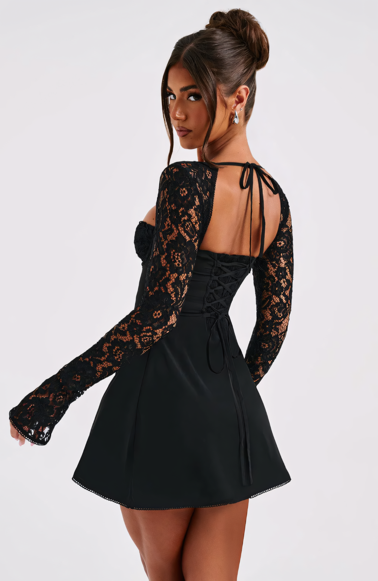 Estavelle | Minikleid aus Spitze mit langen Ärmeln