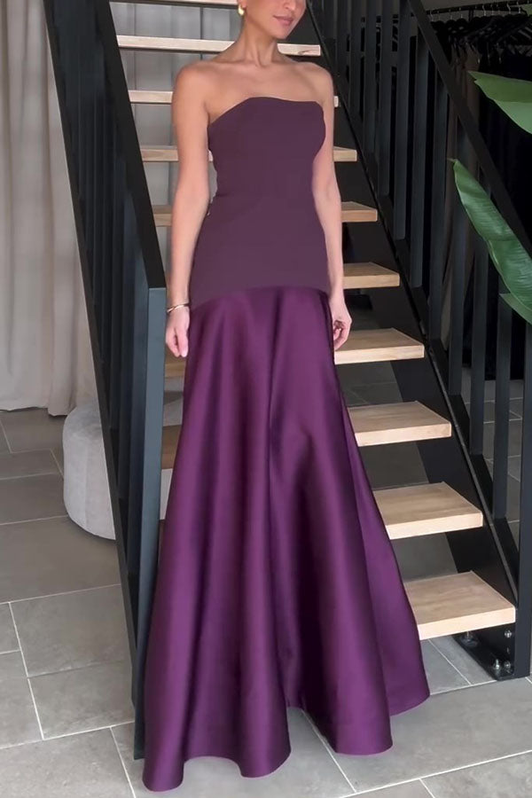 Luxuriöses, trägerloses Maxikleid aus Satin