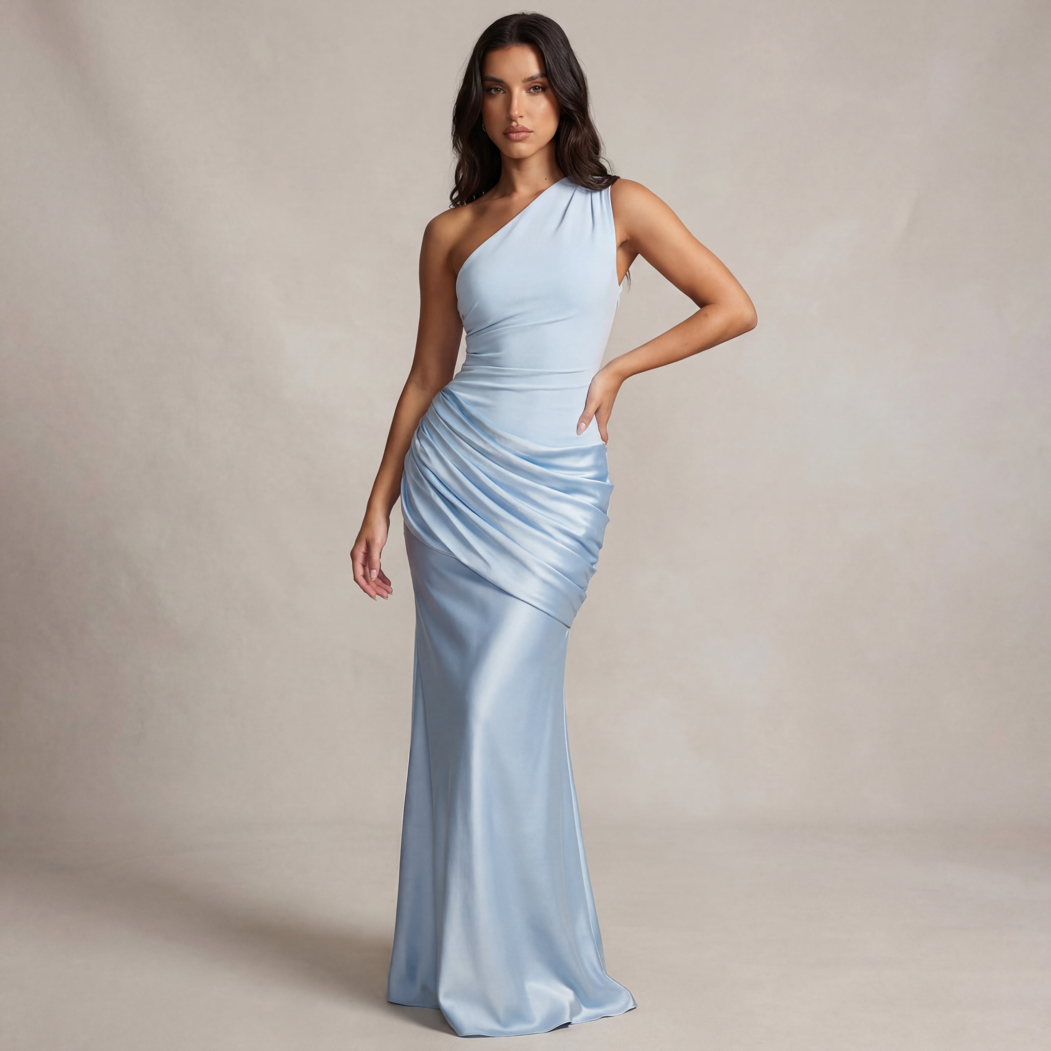 CORALIE | EIN-SCHULTERIGES MAXIKLEID MIT DRAPIERUNG