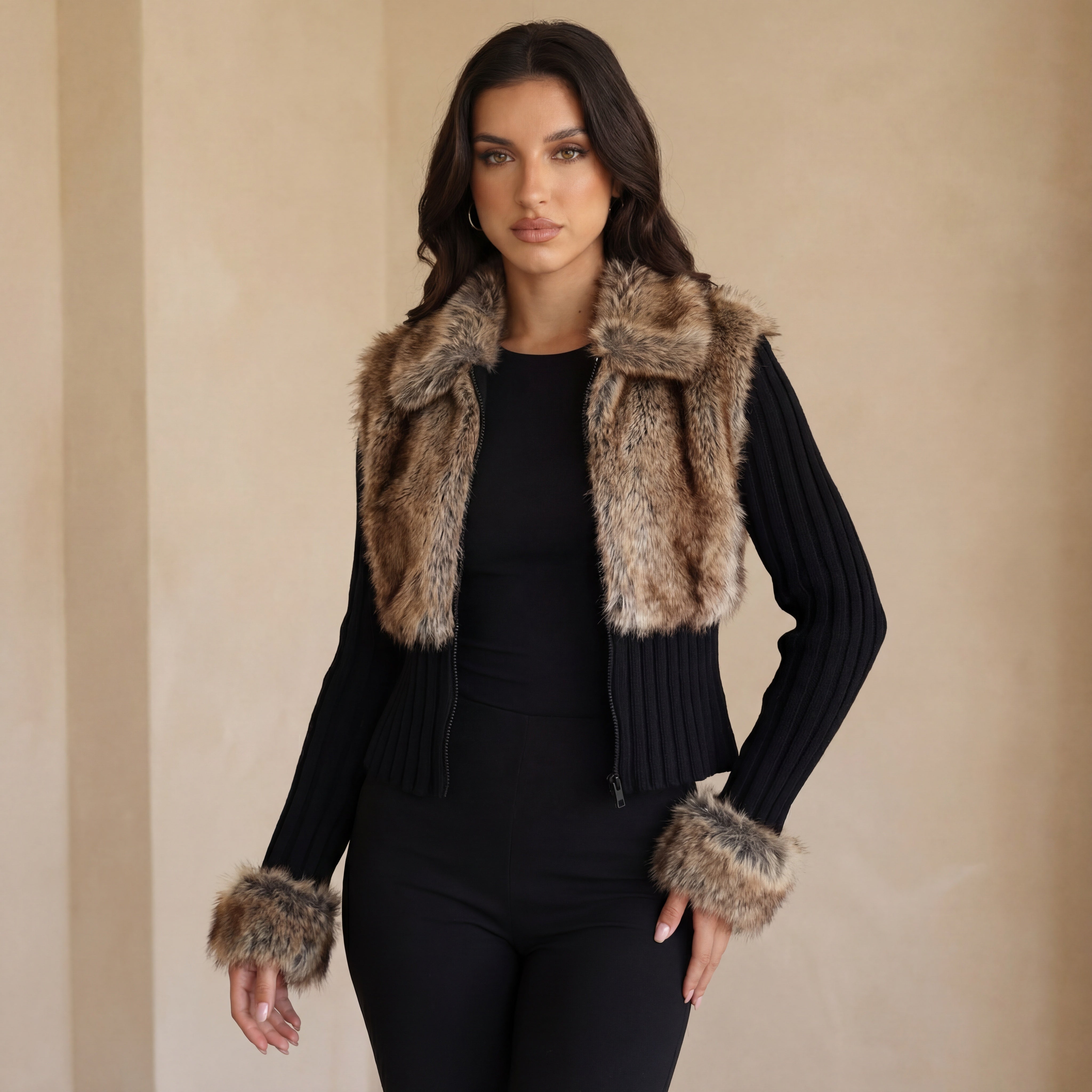 Valénne | Luxuriöser Strickcardigan aus Kunstpelz