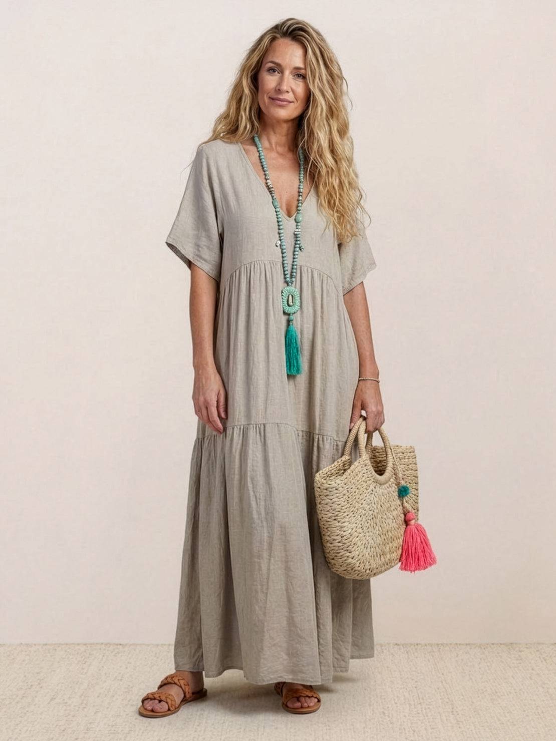 AMBER | ROBE MAXI À NIVEAUX ÉLÉGANTE AVEC COUVERTURE DU VENTRE