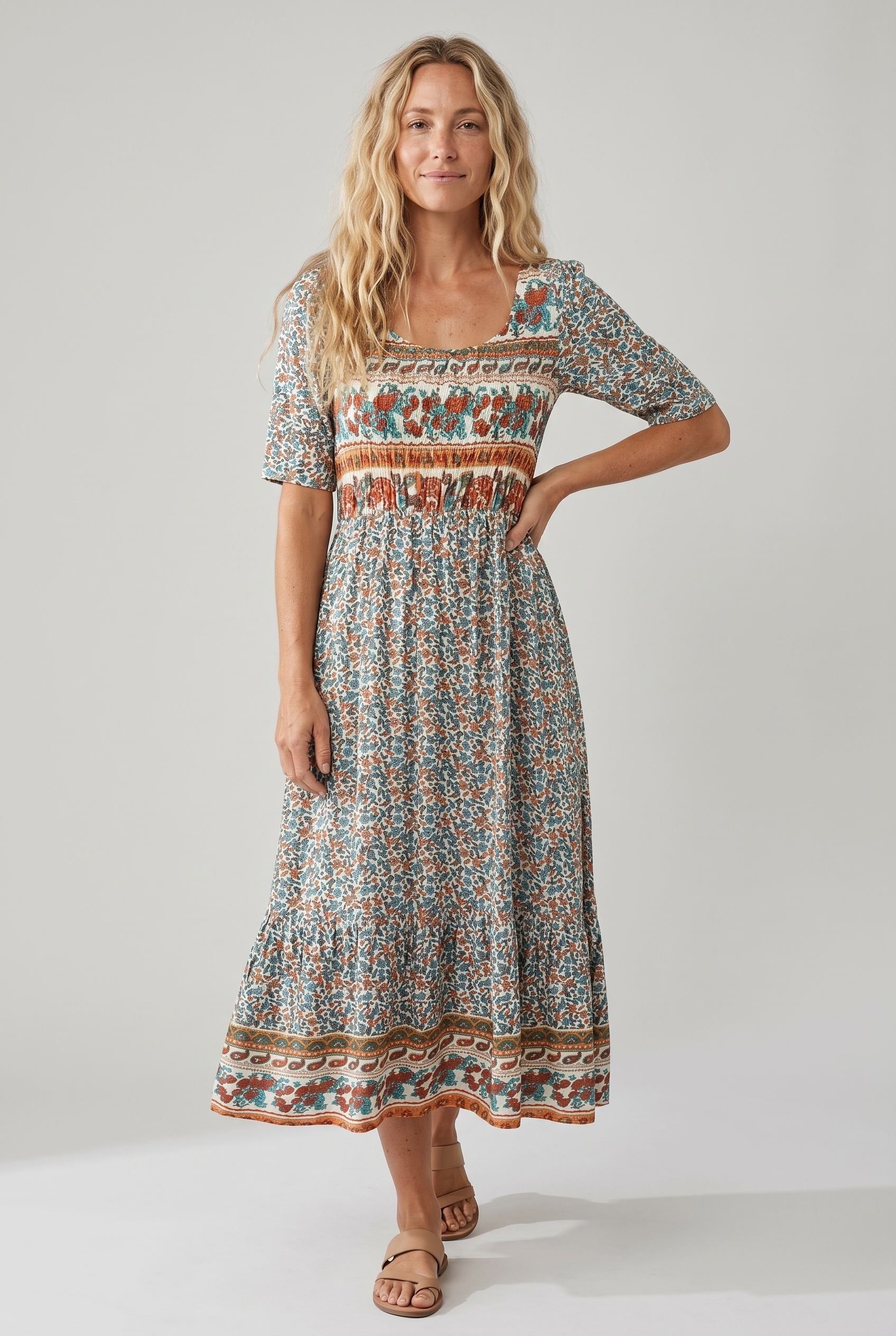 MARIA | Robe midi imprimée bohème avec couverture ventre élégante  